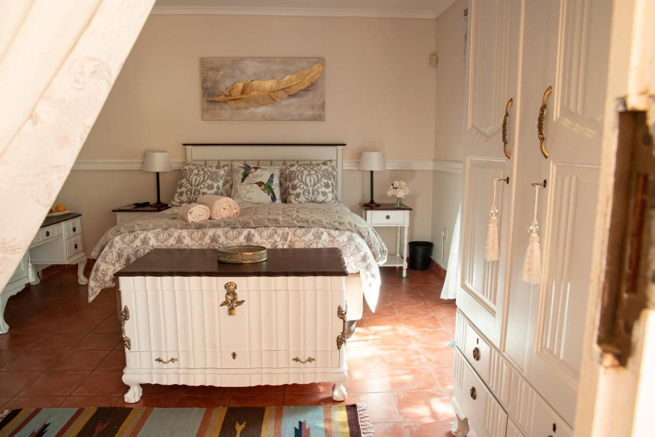 Roses And Pebbles B & B Guest House Klerksdorp Exterior foto